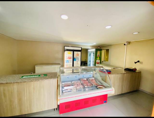 243M² BUSINESS FOR SALE IN KANYAMAZANE
